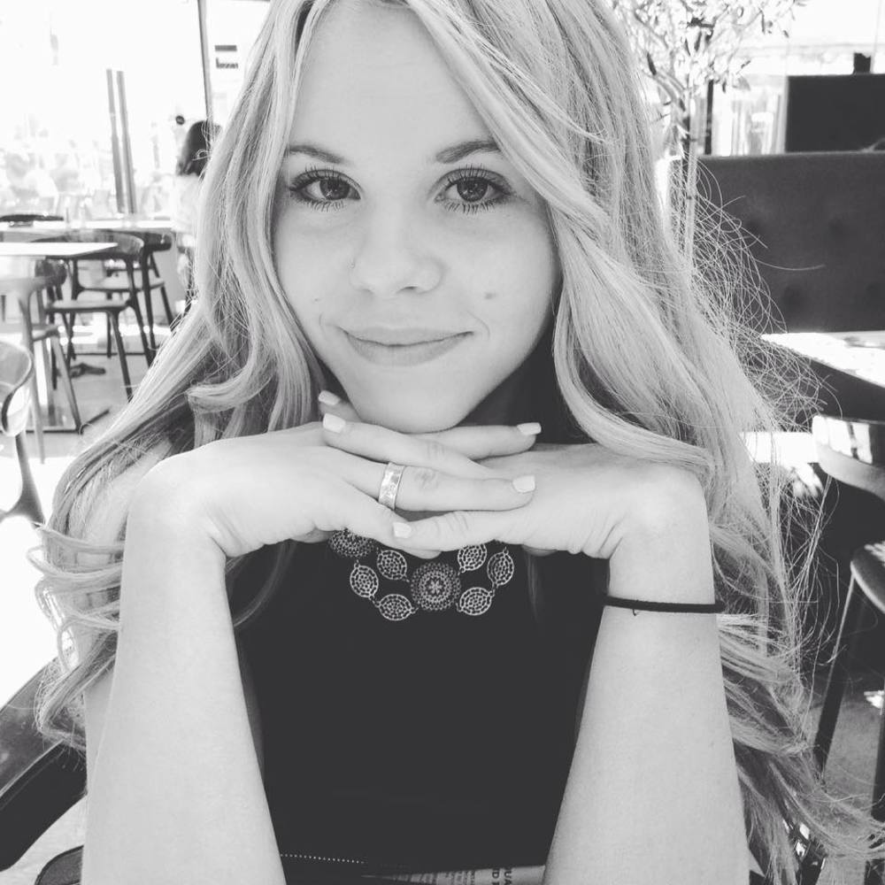 Meet your Posher, Naomi